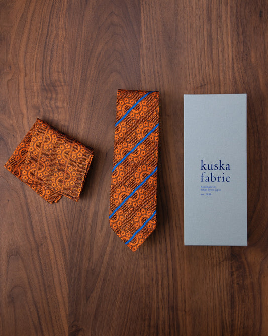 [Art] CHAIN CHAIN Tie & Pocket Square Orange