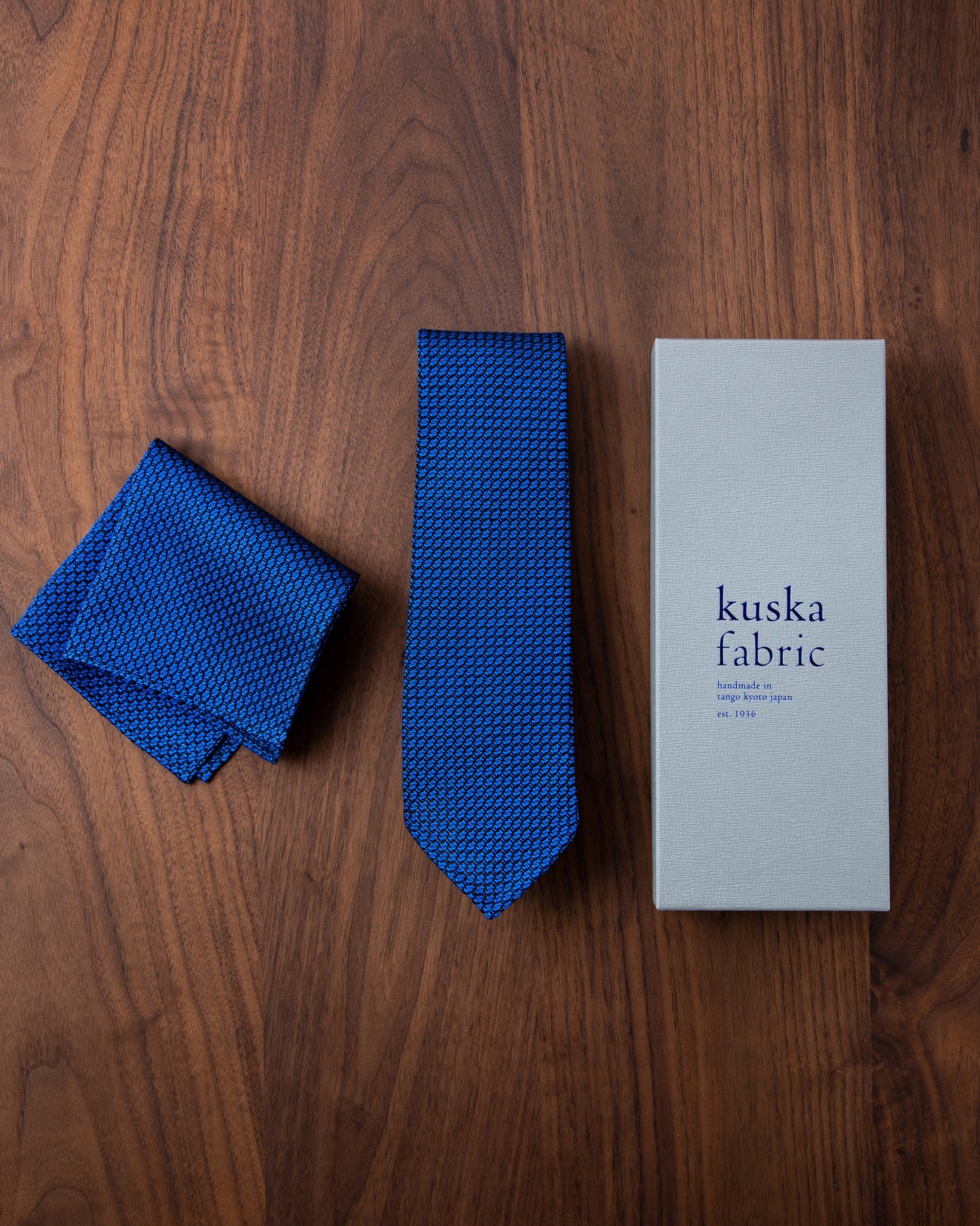 Executive Garza Tie & Pocket Square Tango Blue