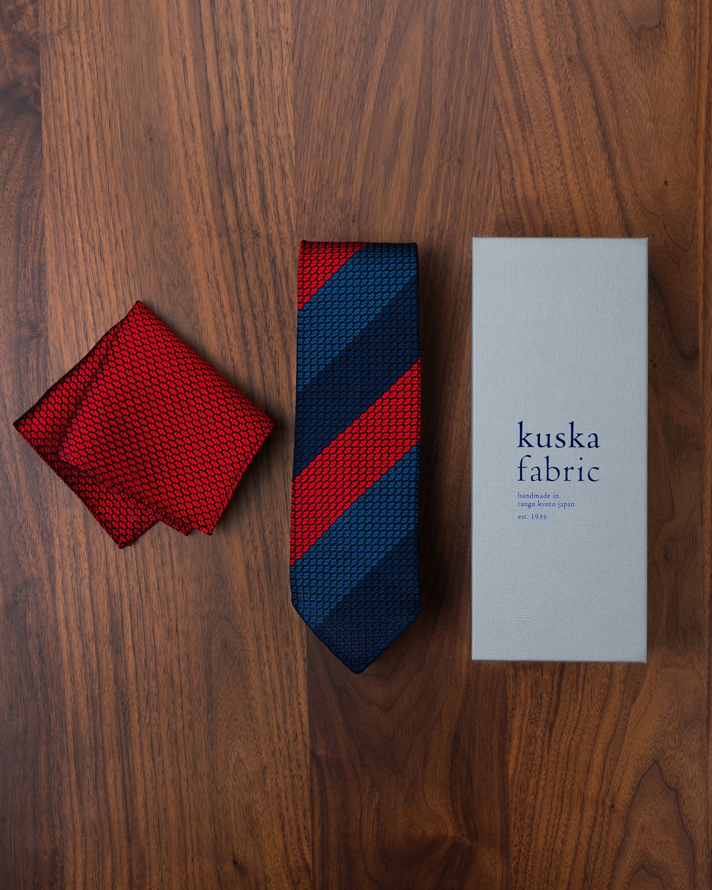 Executive Garza Tie (3 colors) & Pocket Square Red