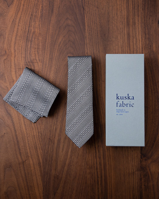 Tango Jacquard Tie & Pocket Square White Gray