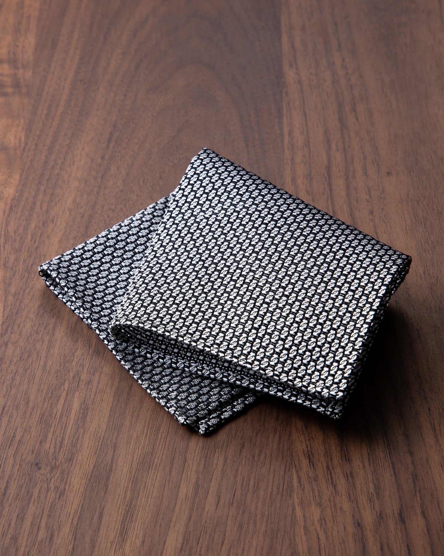Garza Pocket Square White Gray