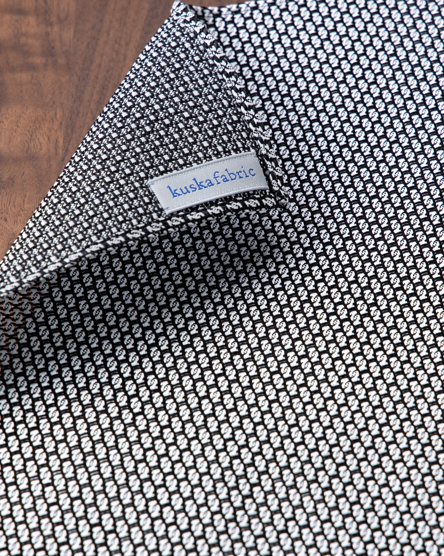 Garza Pocket Square White Gray