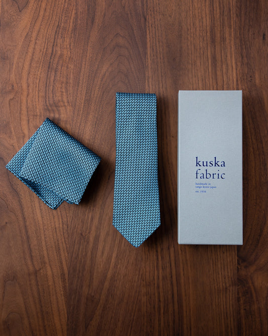 Garza Tie & Pocket Square Sax