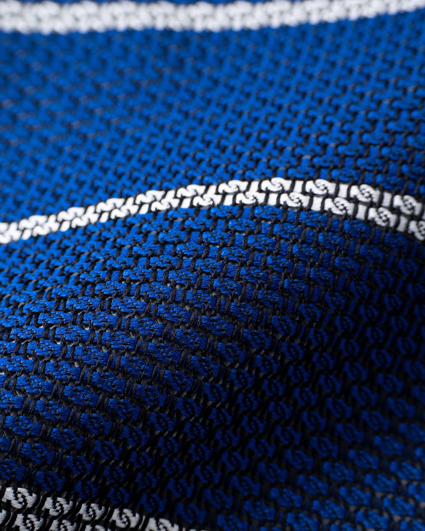 Garza White Line Tie Navy
