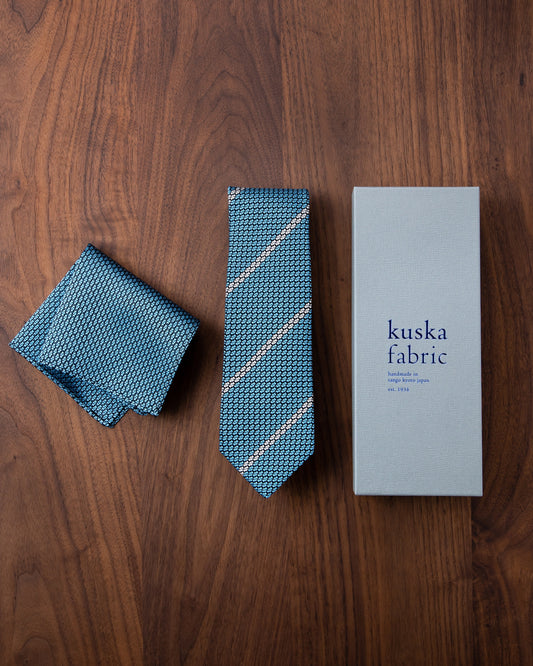 Garza White Line Tie & Pocket Square Sax