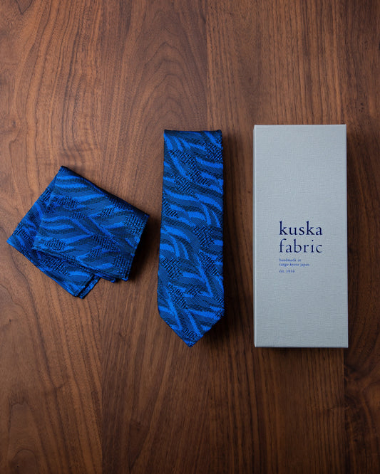 [Art] WAVE HEAD Tie & Pocket Square Tango Blue