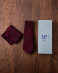 [Art] WAVE HEAD Tie & Pocket Square Wine