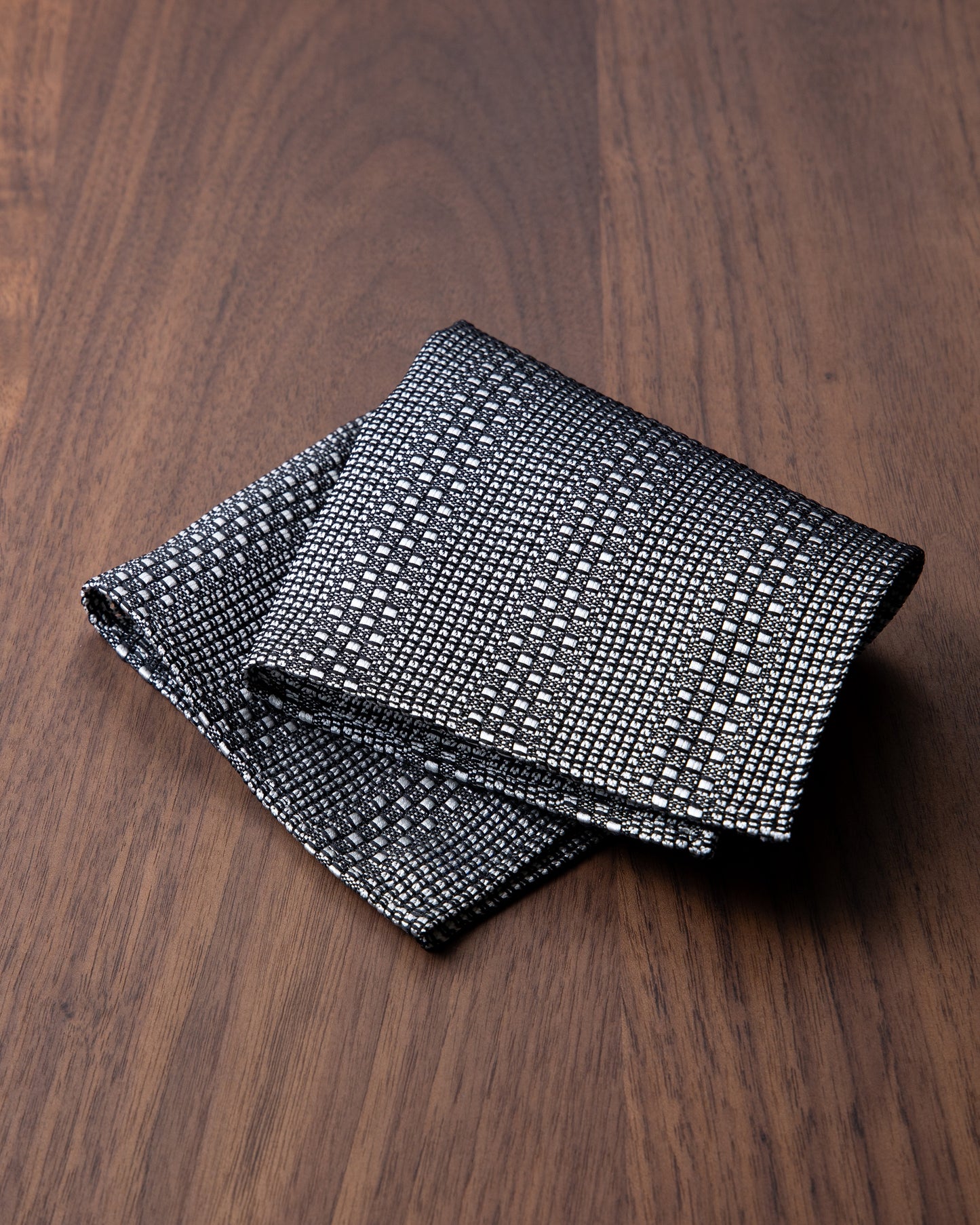 Tango Jacquard Tie & Pocket Square White Gray