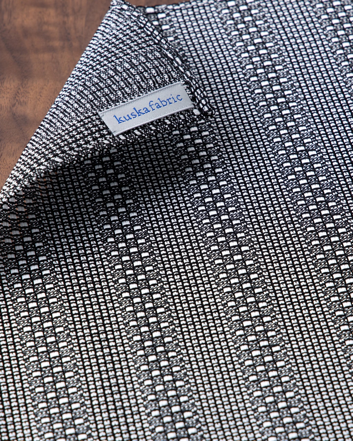 Tango Jacquard Tie & Pocket Square White Gray